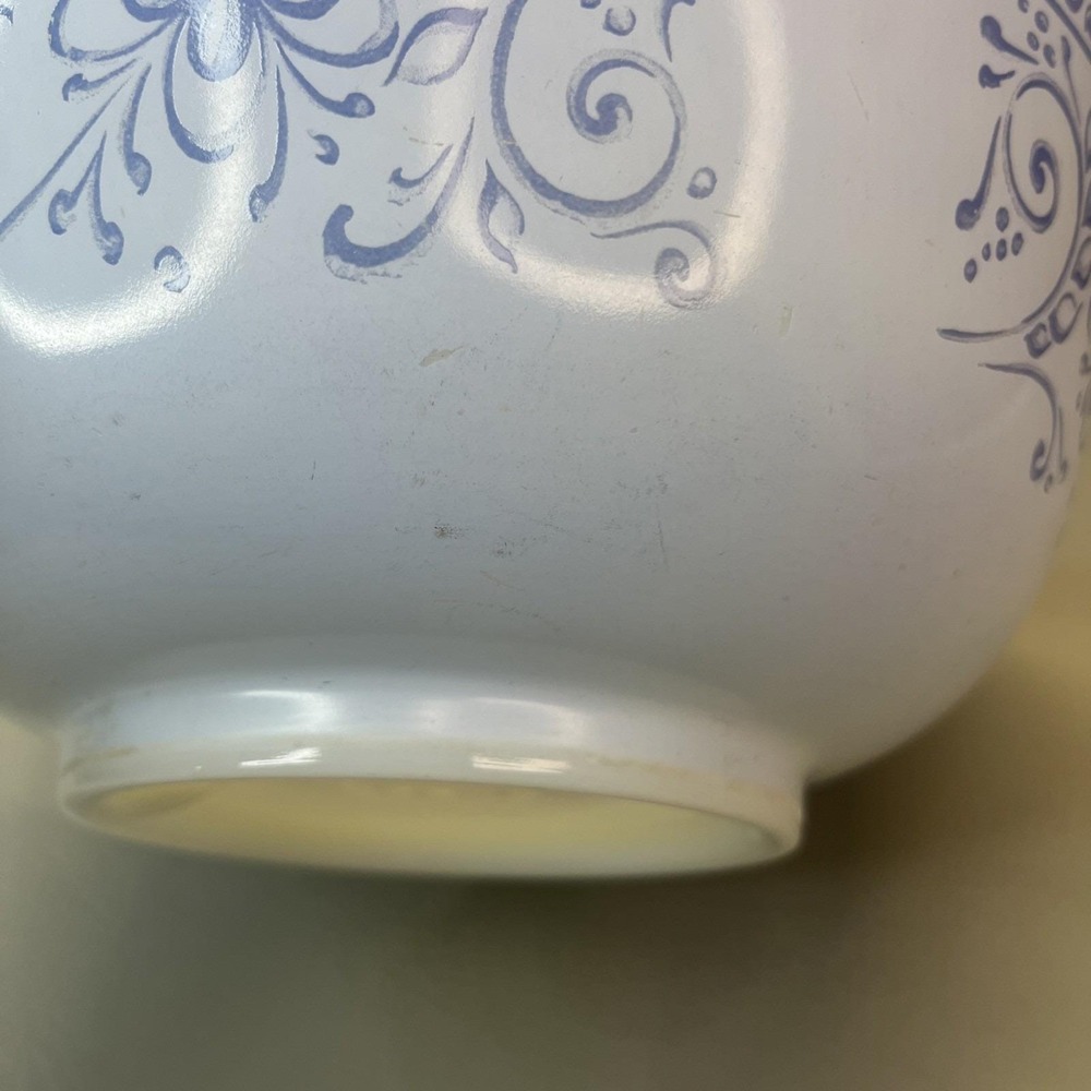 PYREX Brittany Blue 3 Qt Mixing Bowl 479-B 27 Floral Scroll USA Vintage 60s - Picture 3 of 10